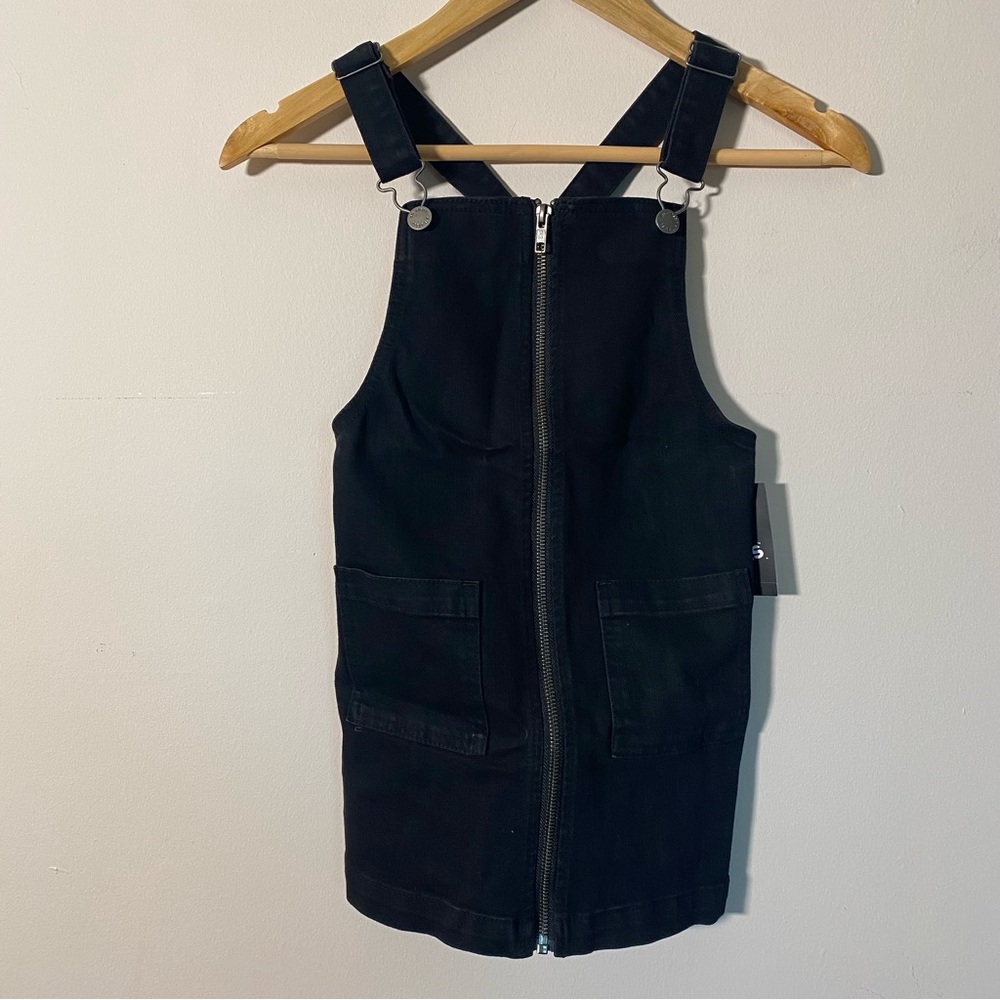 Art Class girls black denim front zipper overall skirt in Black size S (6/6X)